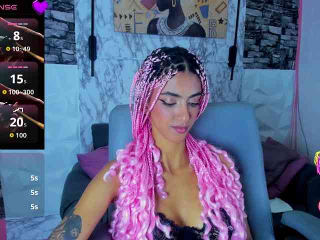 queencuarxxo webcam