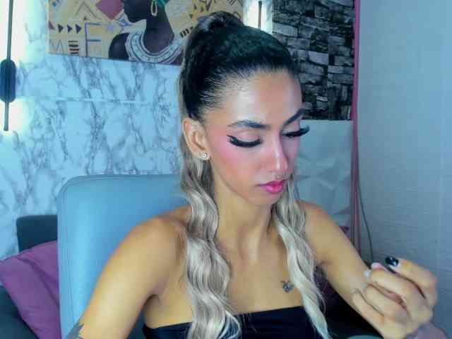 queencuarxxo webcam