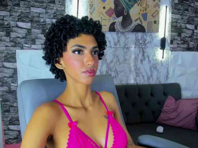 queencuarxxo webcam