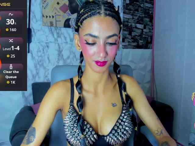 queencuarxxo webcam