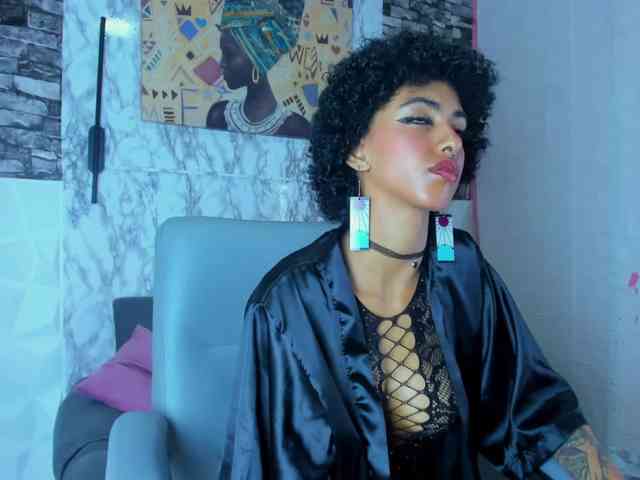 queencuarxxo webcam