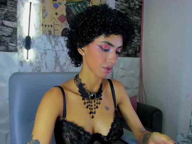 queencuarxxo webcam