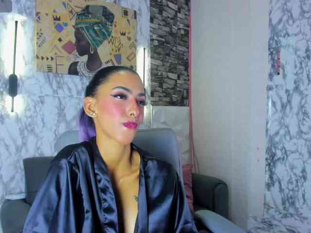 queencuarxxo webcam