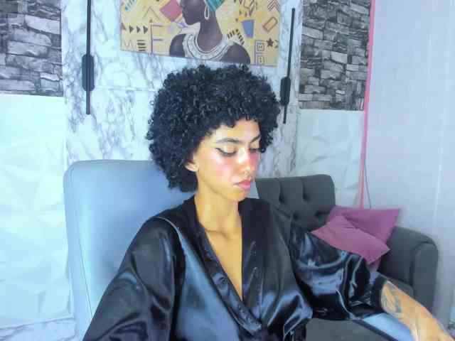 queencuarxxo webcam