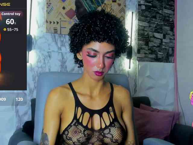 queencuarxxo webcam