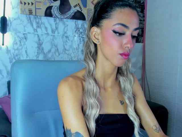 queencuarxxo webcam