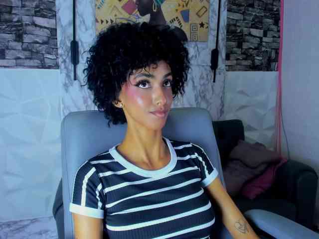 queencuarxxo webcam