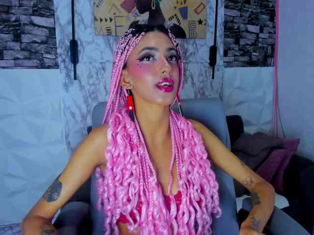 Modelo: queencuarxxo