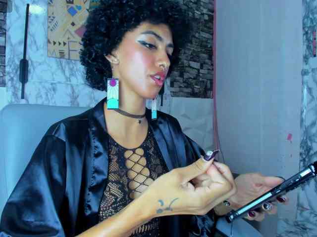 queencuarxxo webcam