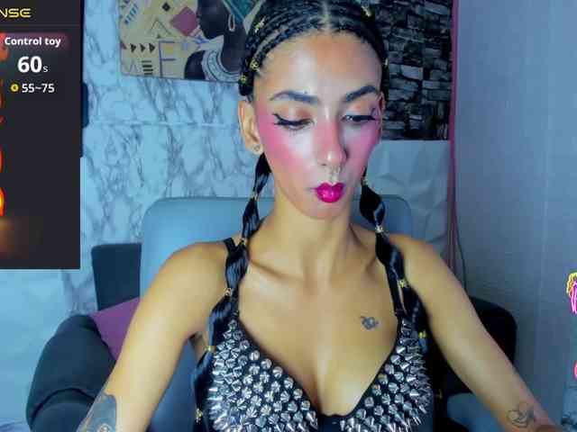queencuarxxo webcam