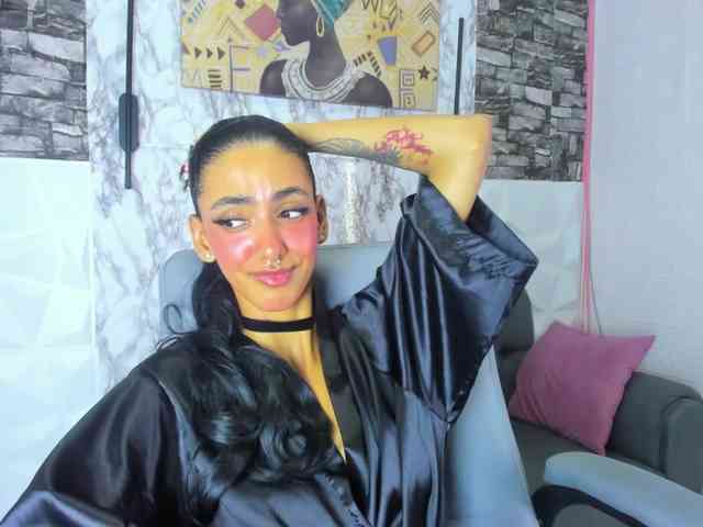 queencuarxxo webcam