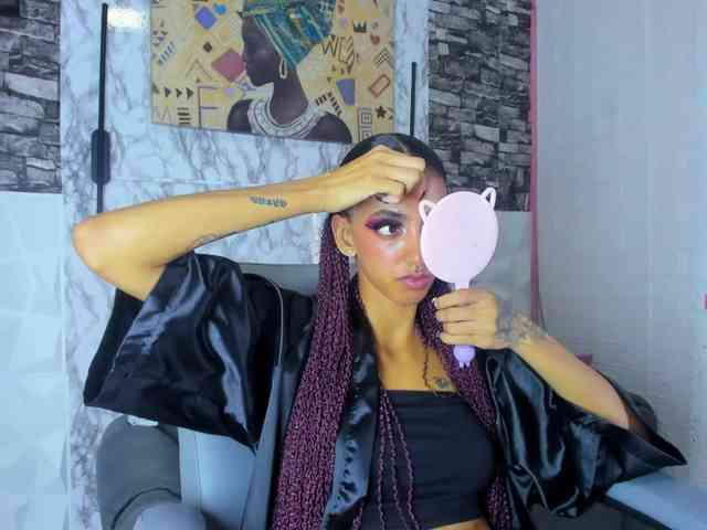 queencuarxxo webcam