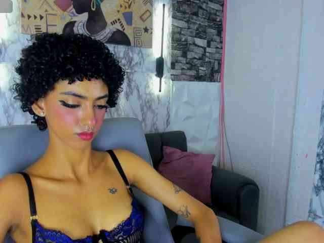 queencuarxxo webcam