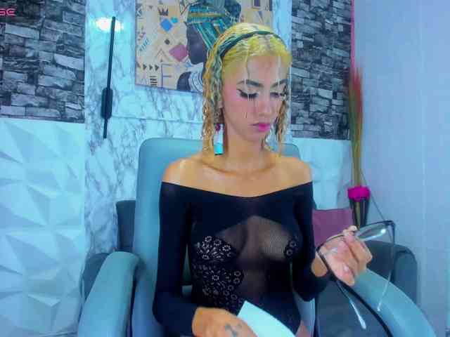 queencuarxxo bongacams