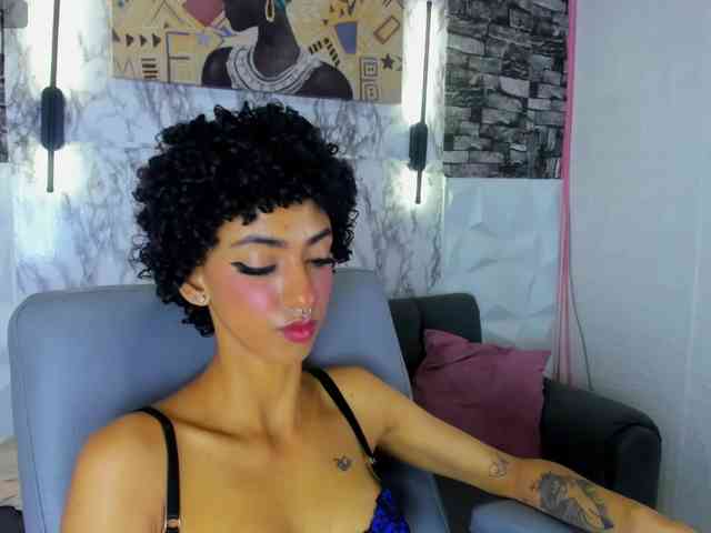 queencuarxxo webcam