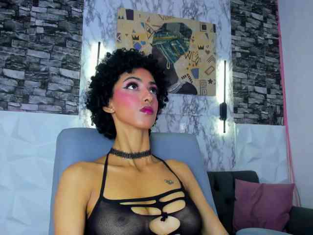 queencuarxxo webcam
