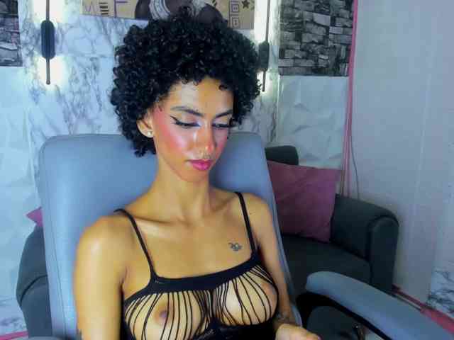 queencuarxxo webcam
