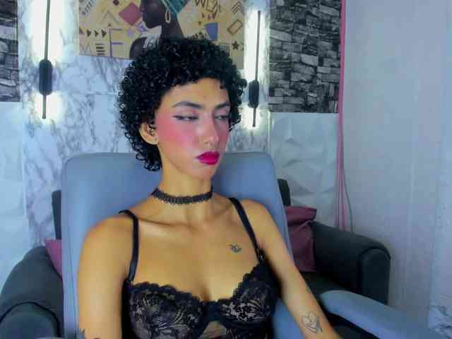 queencuarxxo webcam