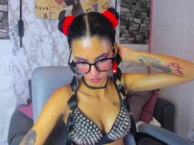 queencuarxxo webcam
