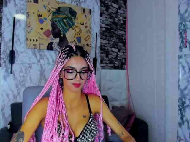 queencuarxxo webcam