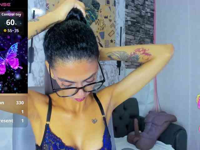 queencuarxxo webcam