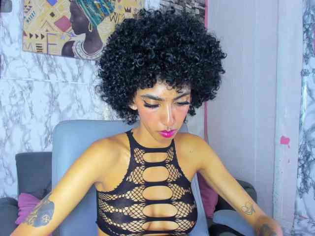 queencuarxxo webcam