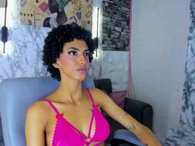 queencuarxxo webcam