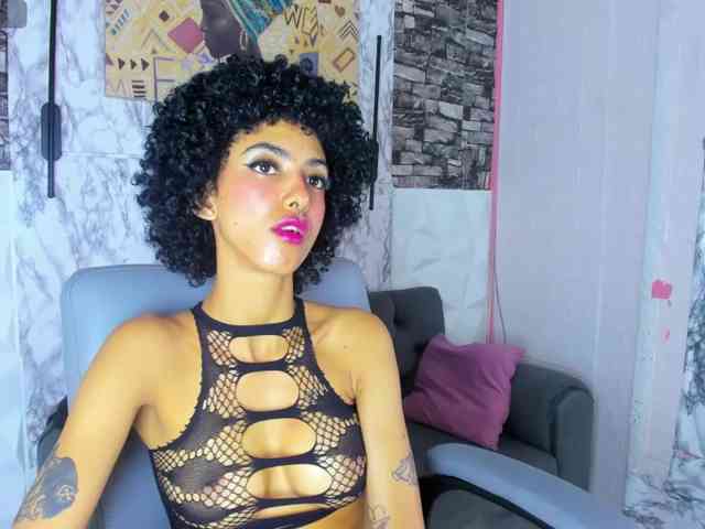 queencuarxxo webcam