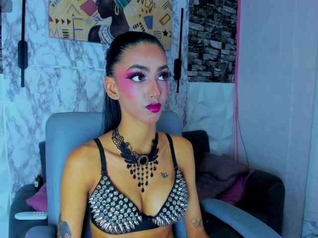 queencuarxxo webcam