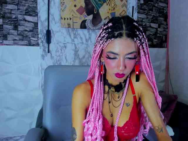 queencuarxxo webcam
