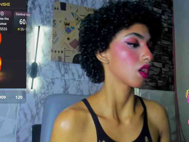 queencuarxxo webcam