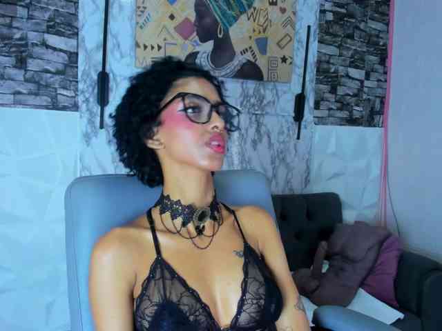 queencuarxxo webcam