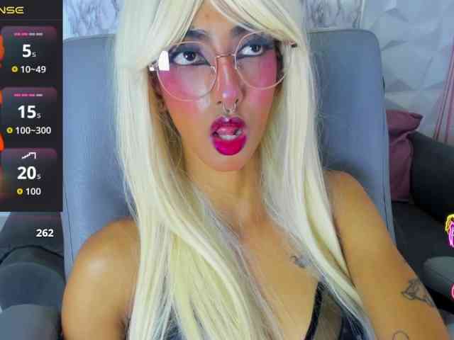 queencuarxxo webcam
