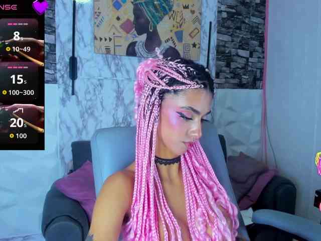 queencuarxxo webcam