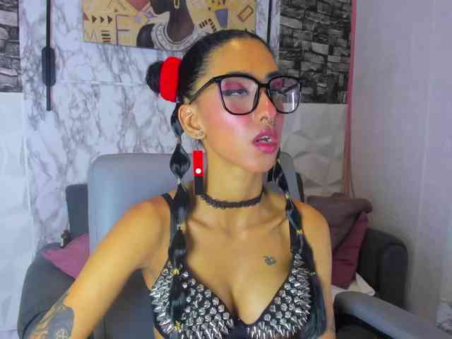 queencuarxxo webcam