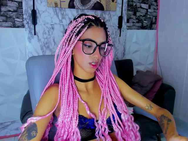 queencuarxxo webcam