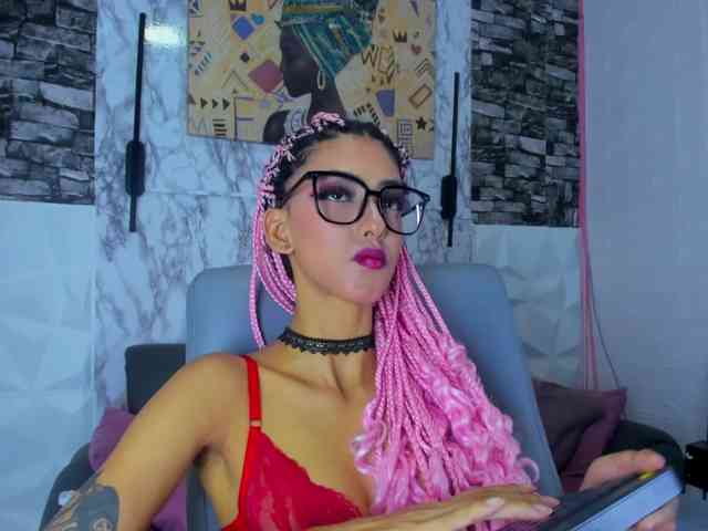 queencuarxxo webcam