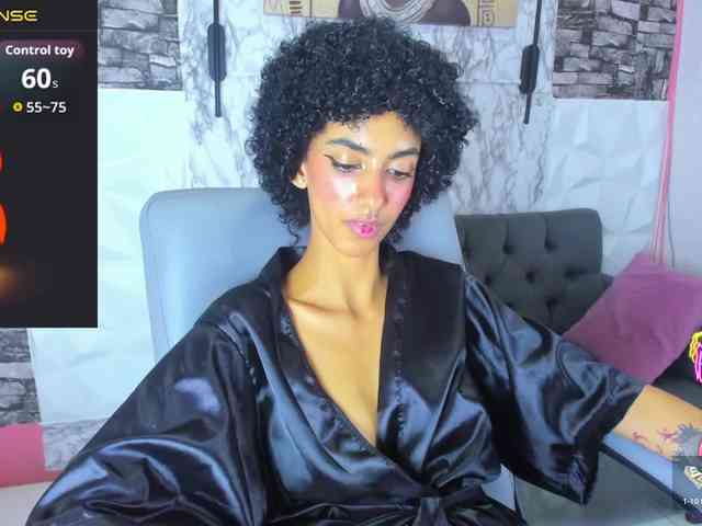 queencuarxxo webcam
