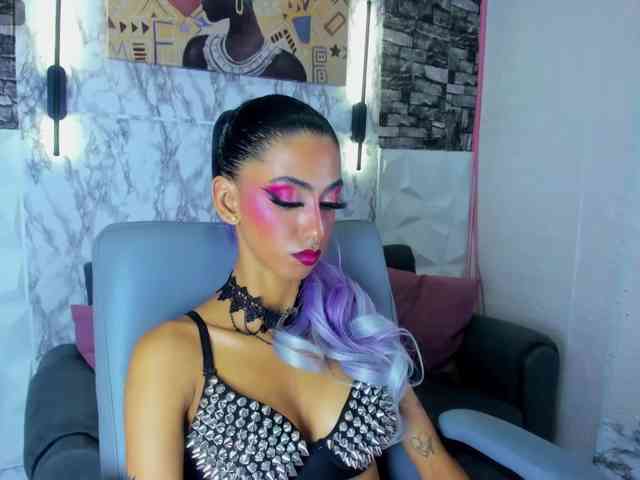 queencuarxxo webcam