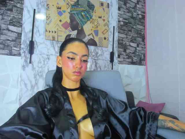 queencuarxxo webcam