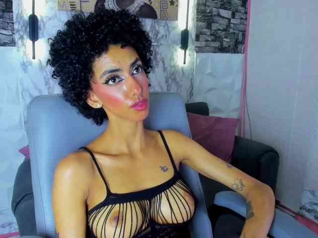 queencuarxxo webcam