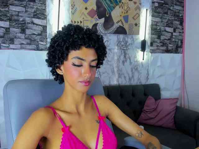 queencuarxxo webcam
