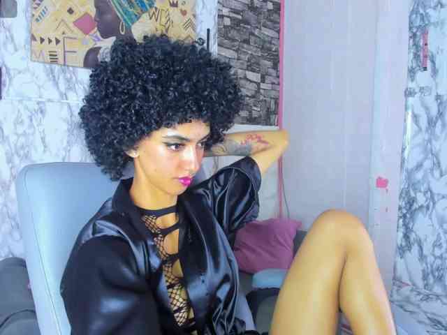 queencuarxxo webcam