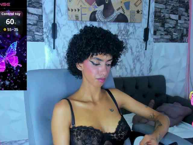 queencuarxxo webcam
