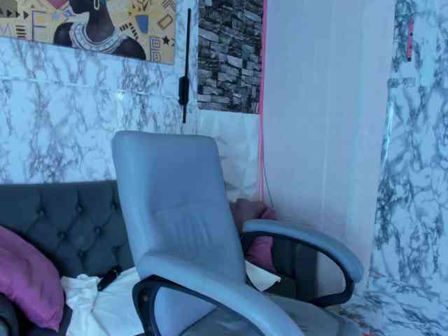 queencuarxxo webcam