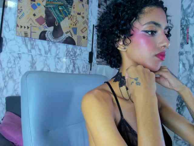 queencuarxxo Live Webcam on BongaCams