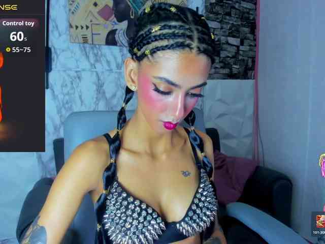 queencuarxxo webcam