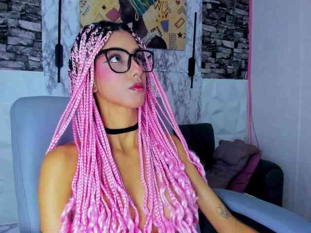 queencuarxxo webcam