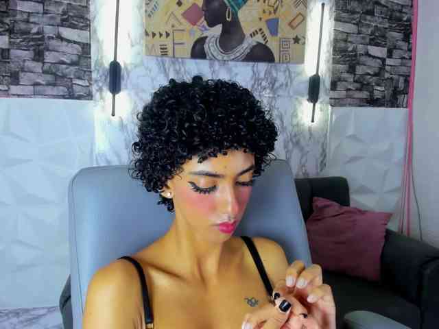 queencuarxxo webcam
