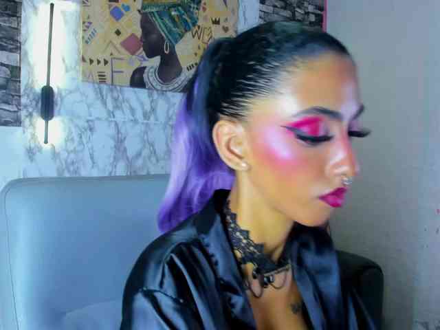 queencuarxxo webcam